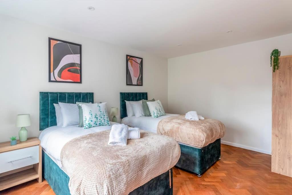 Spacious Sea View 2 Bedroom Sleeps 6-Free Parking Bournemouth Exteriör bild